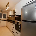 Luxury 2Br Near The Airport