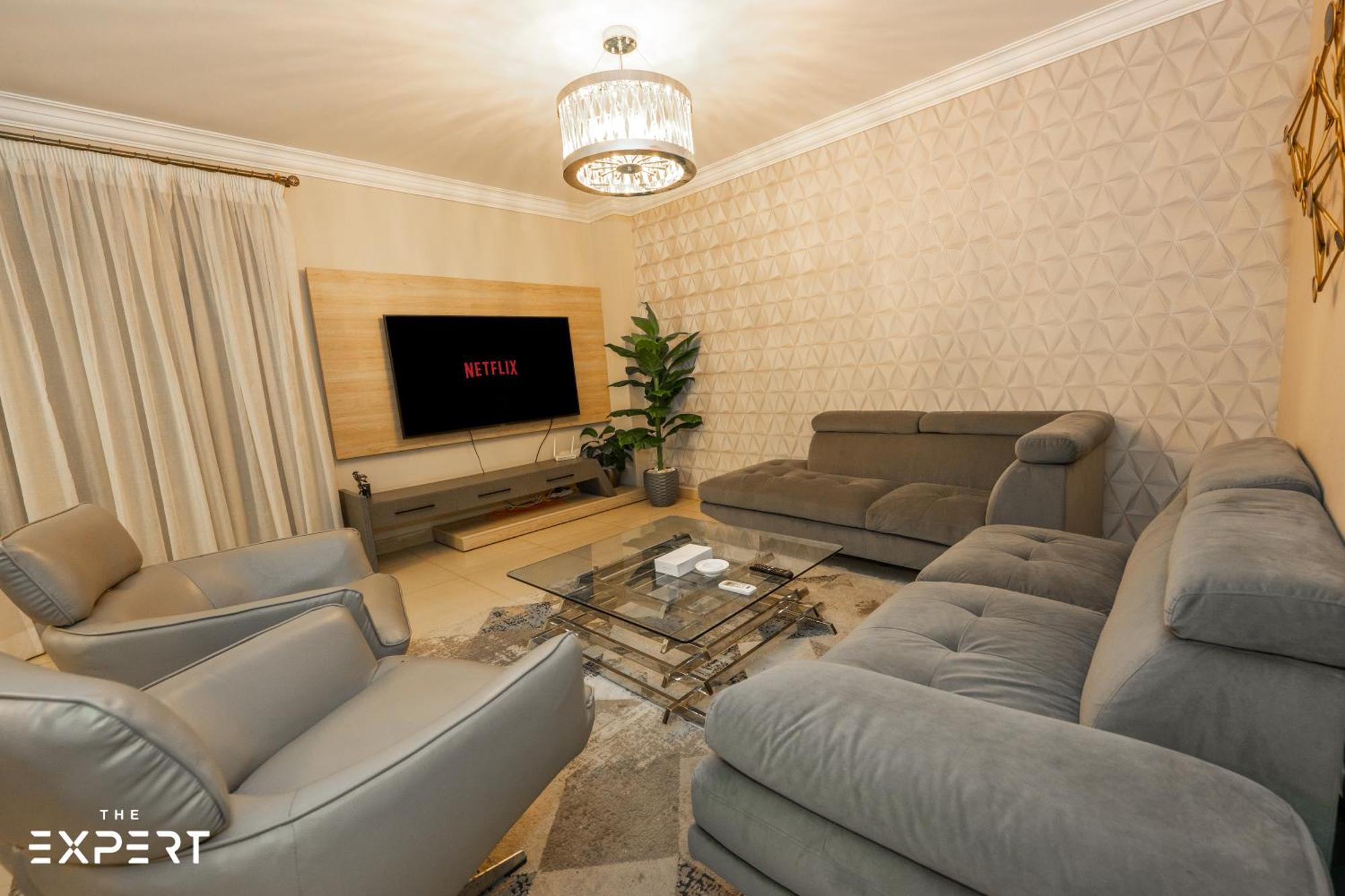 Apartment Luxury 2br Near The Airport *
